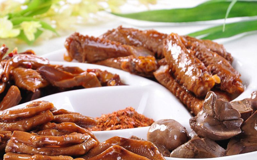 对于卤菜而言好的口味也是抓住顾客的关键